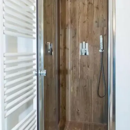 Casa Giusti 51 أوستوني